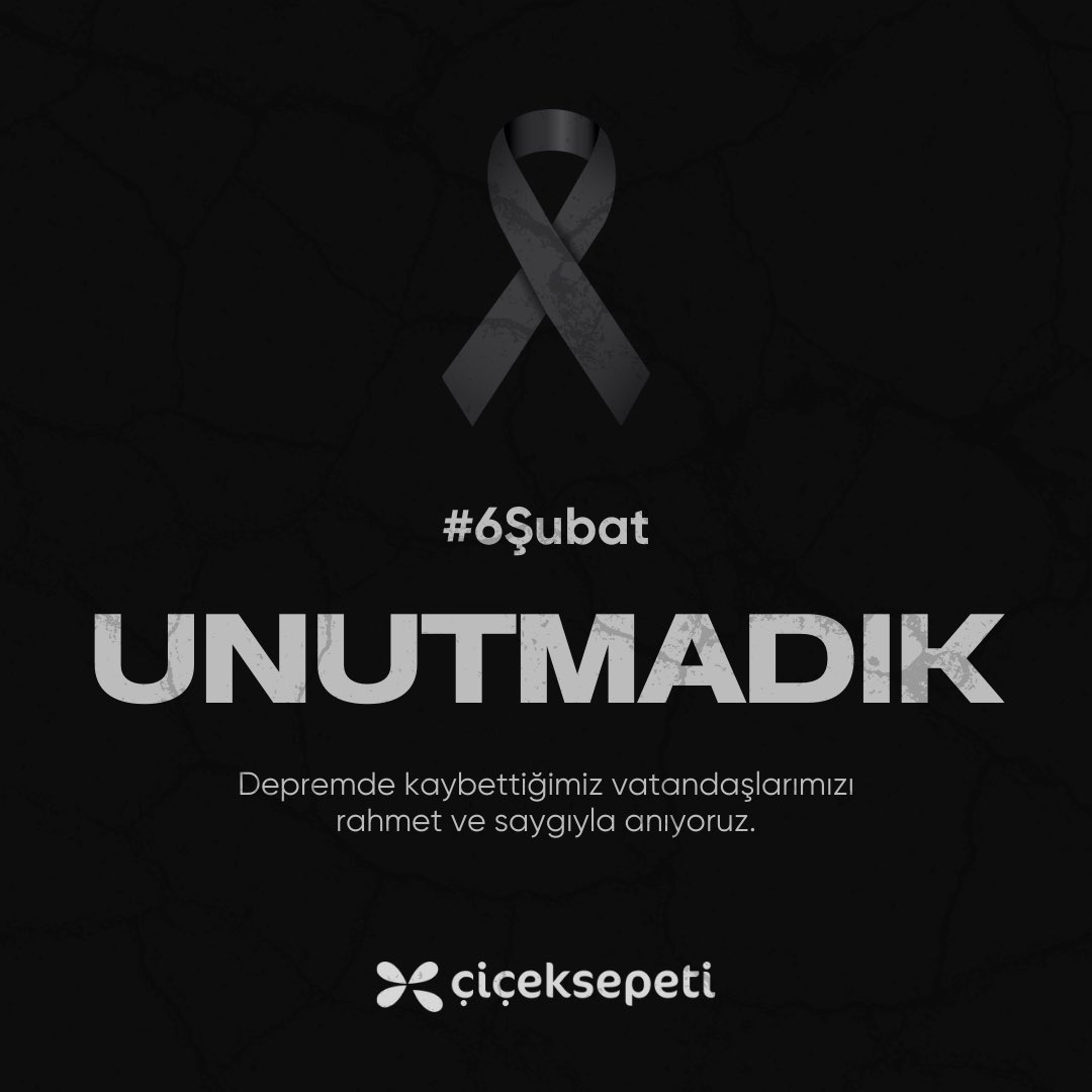 1 yıl önce depremde kaybettiğimiz vatandaşlarımızı rahmet ve saygıyla anıyoruz.