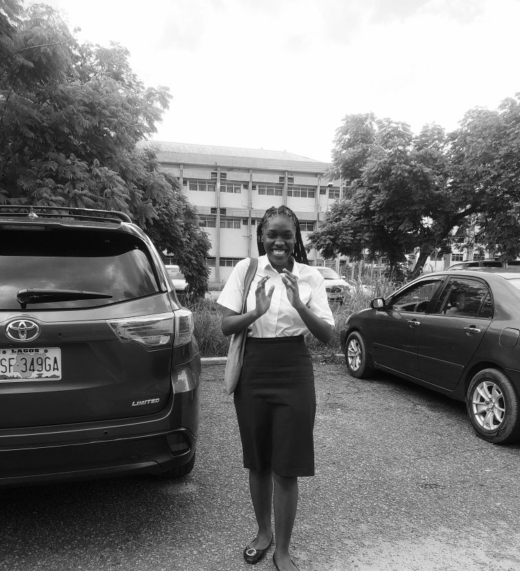 olamideukpai's tweet photo. I got balloons today. Happy birthday Olamide ❤️. #itsmybirthday https://t.co/qsUL4JN6y7