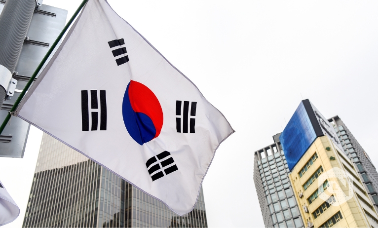 South Korea suggests crypto executive vetting for better supervision

news.nbtc.finance/south-korea-su…
#FSC #CryptoRegulations #Binance #Gopax #CryptoLegislation #Crypto #Cryptonews #NBTC
