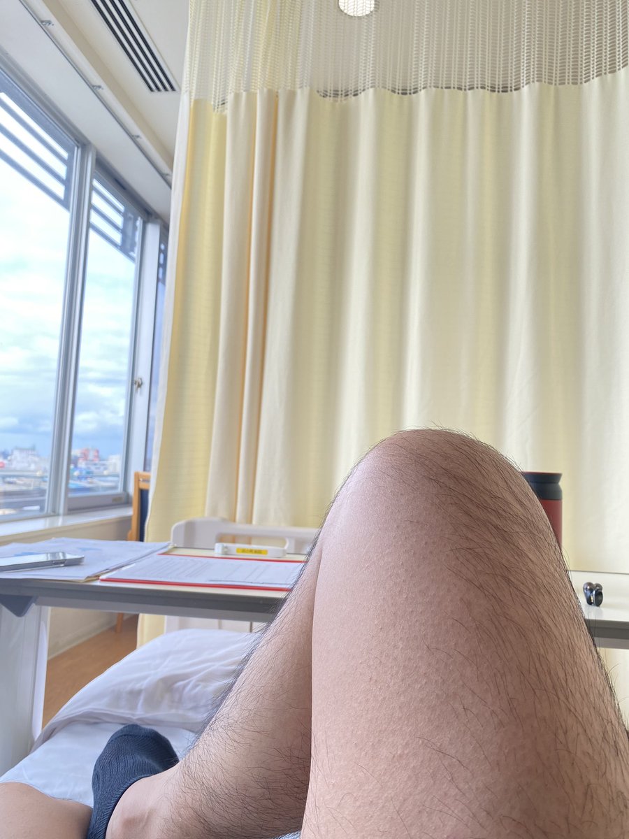 a75rilla's tweet photo. 皆様ご無沙汰しております‼️
10年前にフットサルで怪我をして
長年付き合って来た、右膝半月板の裂傷が限界を迎え、明日手術をします😅

去年は後半戦ずーっと痛みと闘いながらの野球でしたが、40歳を迎える前にメンテナンスをしておけて良かったのかも？

皆さんも怪我なくプレーを楽しんで下さい😁 https://t.co/xPoyVniHfr
