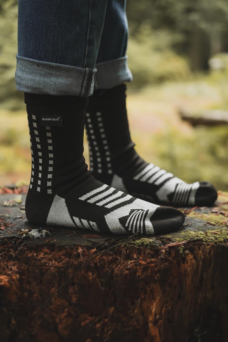 RandySun's tweet photo. Say goodbye to painful socks! Get RANDY SUN 100% waterproof socks now and walk in style. No blisters, no wet feet - just comfort all day long!
๐ทIG@mariah.theis
Find more at https://t.co/ni98wdq1yu
#randysun #waterproofsocks #waterproof #sports #outdoors #hiking #skiing #camping https://t.co/phKWMTNlvd