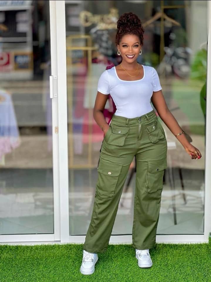 Good morning🥰🥰 have these pants available in blantyre but can send anywhere🥰🥰 only at mk25,000😊 tiguleni!!!