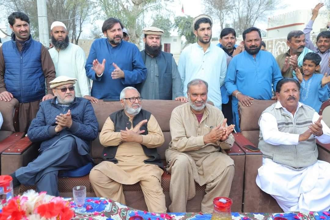 PTISPOfficial's tweet photo. لودھراں: #PP228 یونین کونسل مخدوم علی امیدوار پاکستان تحریک انصاف کیپٹن عزت جاوید خان، سابق ضلعی صدر میاں شفیق کی ملک قاسم اور ملک مقبول  کی جانب سے منعقدہ پروگرام شرکت۔
#کپتان_کی_آزادی_ووٹ_سے https://t.co/RYeDvA0thT