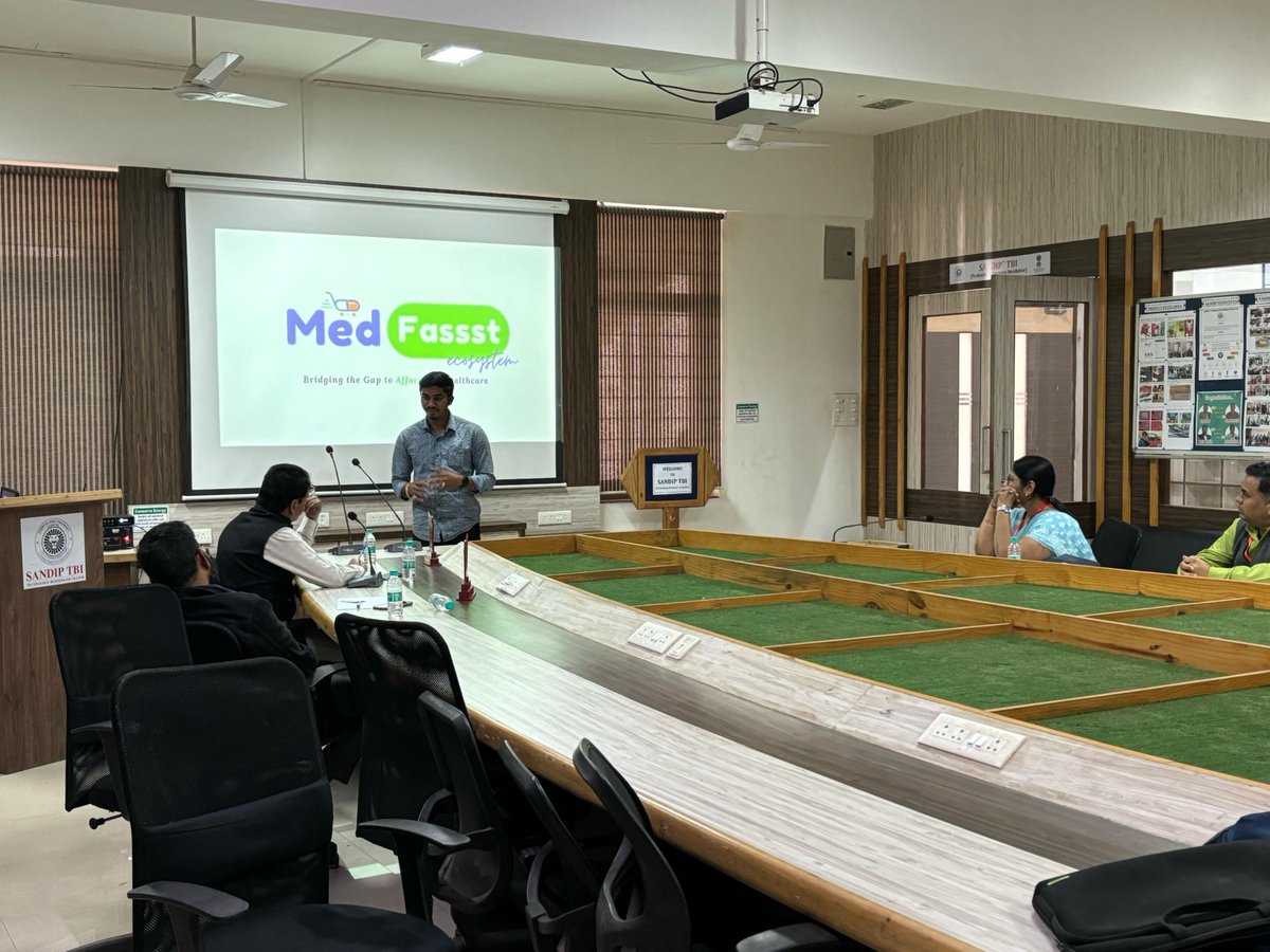 Sandiptbi's tweet photo. ๐ Exciting Insights on Startup Evaluation! ๐
Had an inspiring day at the progress presentation in SANDIP TBI! on 3rd Feb, we delivered the world of startups with an insightful session by the brilliant Shreekant Patil & Sarang Kashikar on "How to Evaluate Your Startup." ๐ก https://t.co/CT0UrSDAmG