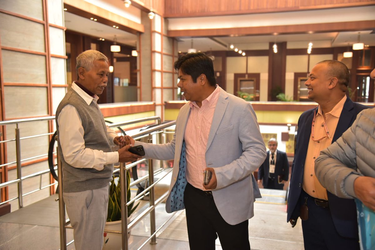tarangagogoi's tweet photo. আজি অসম বিধানসভাৰ শীতকালীন অধিৱেশনৰ দ্বিতীয় দিনত অংশগ্ৰহন কৰিবলৈ যোৱা মূহূৰ্তত। https://t.co/JiRTjg9loS