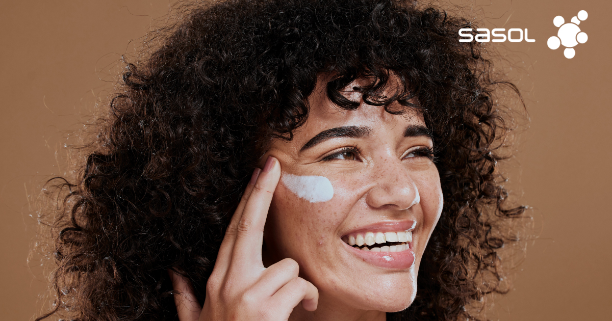 SasolSA's tweet photo. #SasolChemicals | Elevate your cosmetic formulations with COSMACOL esters based on alpha-hydroxy acids, the go-to choice for multifunctional emollients. Contact us to learn more cosmetics@de.sasol.com.
#PersonalCare #Emollient #COSMACOL #Solubilizer https://t.co/zSDhYoXNlp