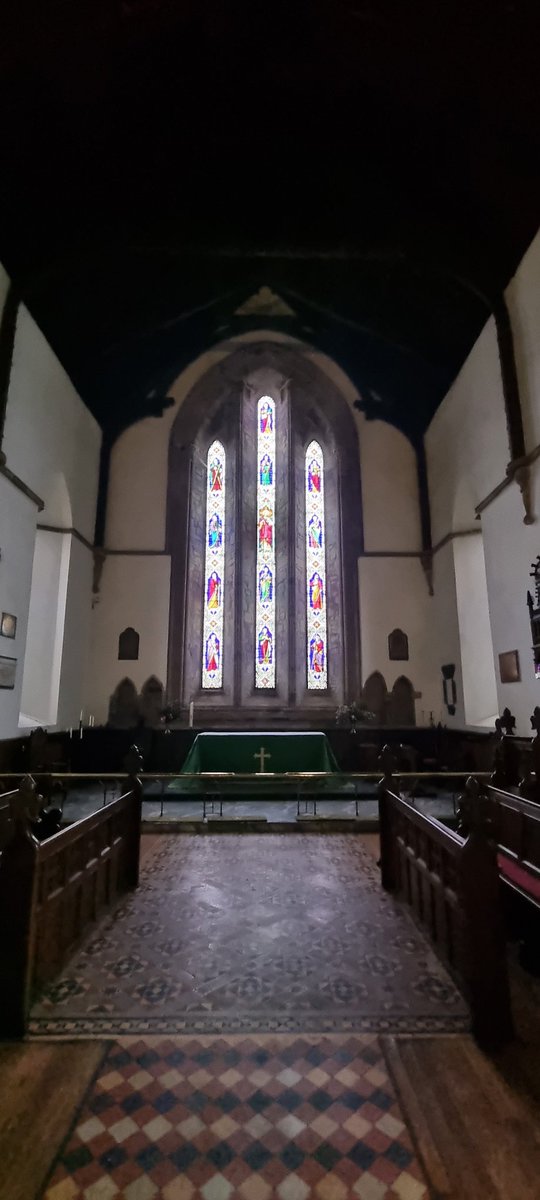 diarmuidpring's tweet photo. Day37 #100daysofwalking Killaloe, Co.Clare provided the backdrop to the final walk of the #bankholiday St Flannans Cathedral has reopened after restoration and repair work to the bell tower which contains 8 bells cast by Matthew O'Byrne of Dublin in 1896. #RoundTwoCrew ๐ถโโ๏ธ https://t.co/NC8Ak9G01H