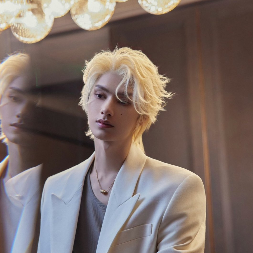 ajunhaonice_'s tweet photo. Ai Boyfriend
a junhao filo au 

wherein silas (mh) was force by himself to download the app called "Ai Boyfriend" and one day he didn't expect that his ai BOYFRIEND Akihiro (jn) is sleeping beside him in bed. What will happen to them? https://t.co/pxwZ3CLBsQ