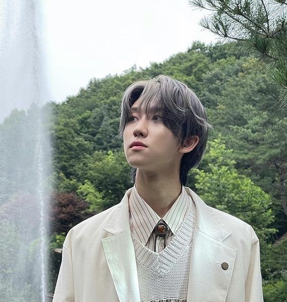 ajunhaonice_'s tweet photo. Ai Boyfriend
a junhao filo au 

wherein silas (mh) was force by himself to download the app called "Ai Boyfriend" and one day he didn't expect that his ai BOYFRIEND Akihiro (jn) is sleeping beside him in bed. What will happen to them? https://t.co/pxwZ3CLBsQ