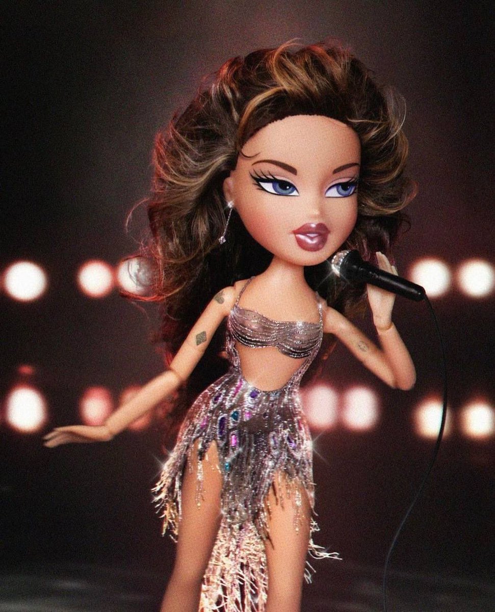 PopTingz's tweet photo. Bratz recreated a doll inspired by Miley Cyrus at the #GRAMMYs. https://t.co/ZsafYzLDMS