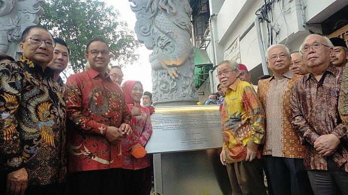 <a href="/v01ceforchange/">voiceforchange</a> <a href="/aniesbaswedan/">Anies Rasyid Baswedan</a> <a href="/cakimiNOW/">A Muhaimin Iskandar</a> <a href="/ariefgnwn333/">ProjectGenX</a> <a href="/olpproject/">Olppaemi Project</a> <a href="/dhitahc/">🦉Indo Female Voice Talent</a> Saya Kristen, saya dukung Bang Anies sejak 2017.
Abah jadi Gubernur Jakarta pertama yang bisa menghelat acara Christmas Carol's di ruang publik, beliau juga take care Gereja &amp; rumah ibadat lainnya dengan sangat baik. 
Gerbang Naga di Pecinan salah satu masterpiece Abah. ☝️🇮🇩☝️