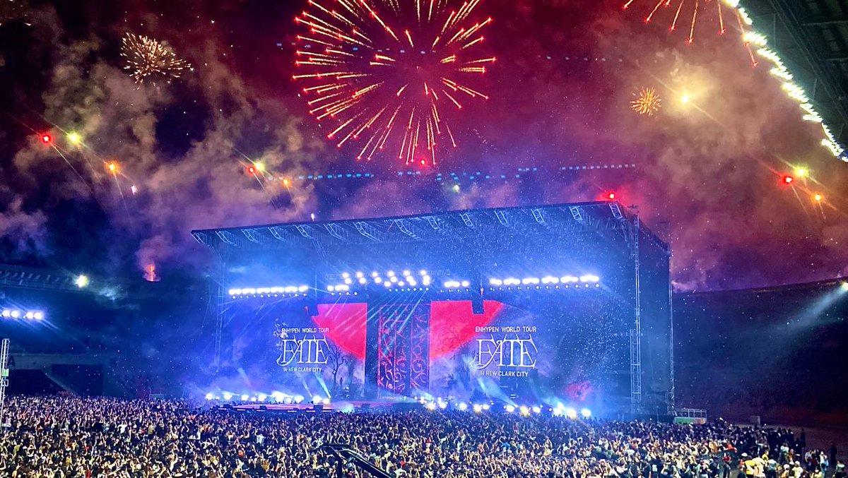 hoonsbbyy's tweet image. ENGENES, if you see this tweet qrt with the picture you took during fireworks on FATE NCC