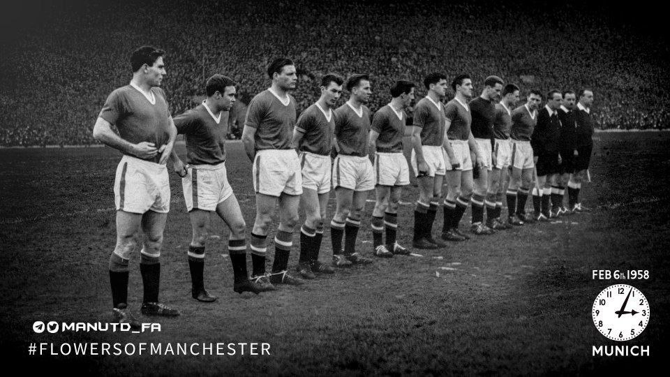 ManUtd_FA's tweet photo. ⚫️ 66 سال پیش در چنین روز، تاریک ترین روز تاریخ باشگاه منچستر یونایتد رقم خورد و یکی از بهترین نسل‌های باشگاه در فاجعه هوایی مونیخ جان خود را از دست دادند.
تا همیشه به یاد بچه‌های بازبی خواهیم بود 🖤

#FlowersOfManchester https://t.co/62UHK5UTz0
