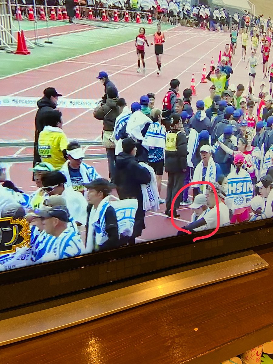 awa_run_gaskey's tweet photo. 🔥香川丸亀ハーフマラソン/別府大分毎日マラソン：2024/2/4🔥
・
2月1週目は2大会にガスキーから参加⛪︎
男子は皆85分切り、エグい…🤯🤯
特筆すべきは応援ボード。
応援組の半端無い気合が感じ取れます🀏
チームの醍醐味ですね。
#走るの大好きランが好き
#丸亀ハーフマラソン
#別府大分毎日マラソン https://t.co/FWUN4zEjfo