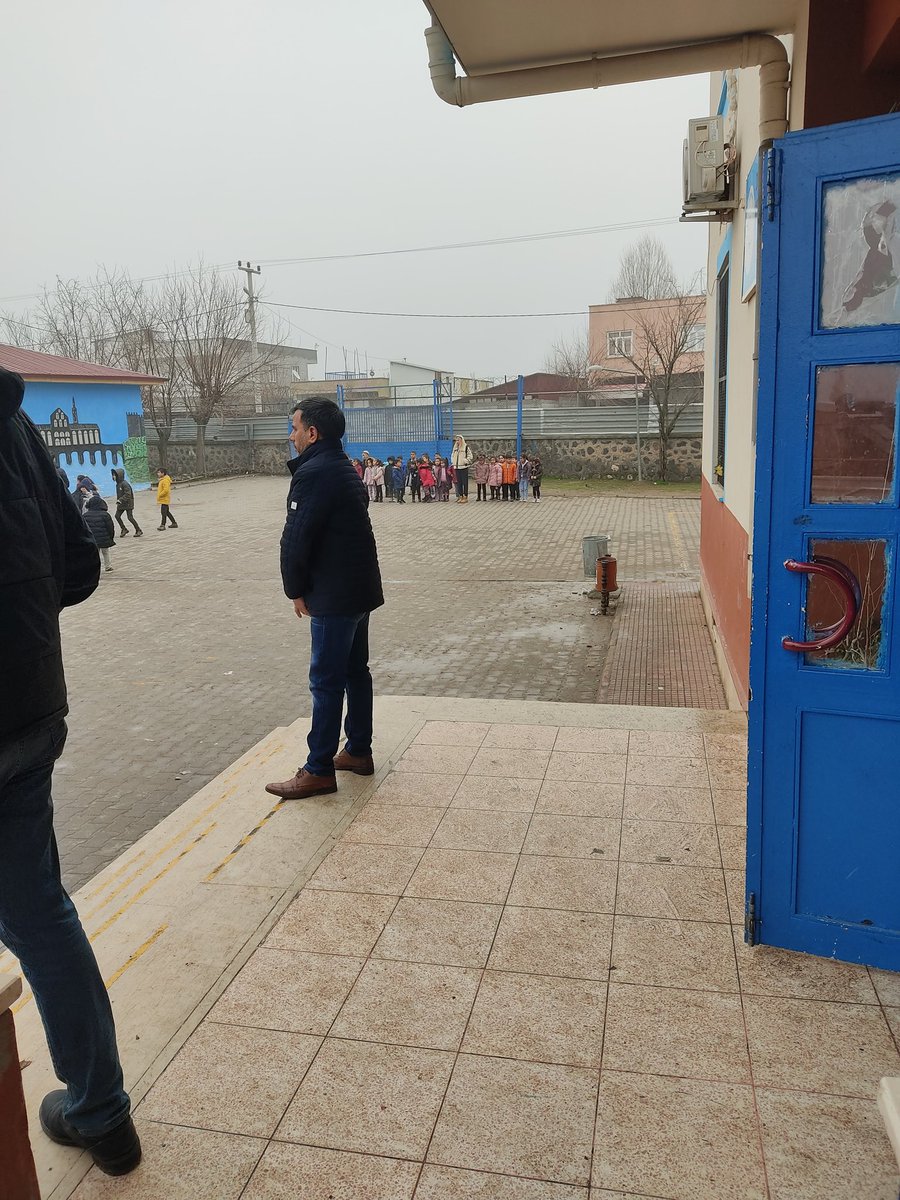 Okulumuzda 6 Şubat Depreminin yıldönümünde deprem tatbikatı yapıldı.