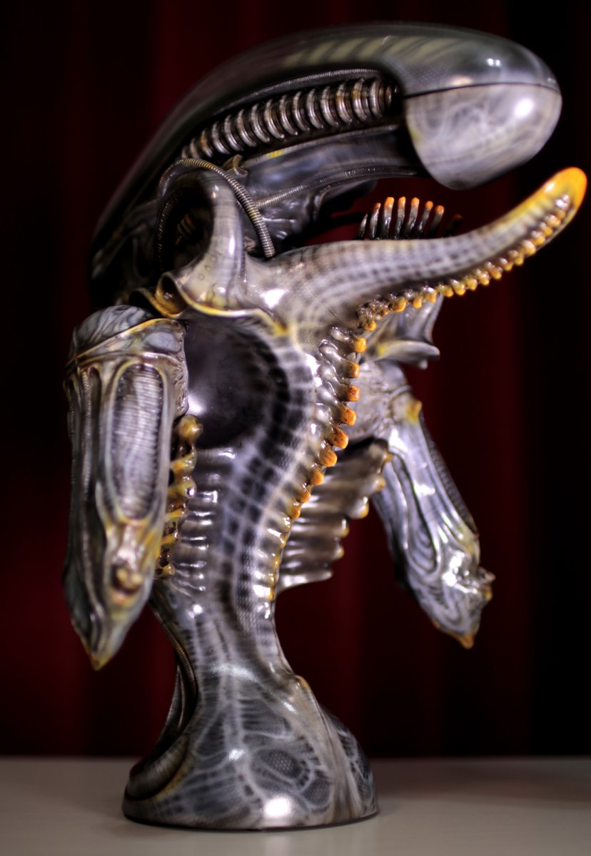 eno0666's tweet photo. Happy birthday H.R. GIGER.

ギーガーの誕生日に一日間に合わなかったけど
アームバスト完成致しました

こちらの個体はとある会場で一般展示が出来るべく調整中

続報をお待ち下さい

#ロズウェルアームカスタム 
#エイリアン
#ALIEN 
#GIGER https://t.co/AtU4nMxuXs