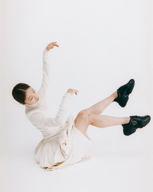 NumeroTOKYO's tweet image. 「HARUNOBUMURATA」 x 「OAO」コラボスニーカーが誕生！2/11（⽇）には、1日限りのポップアップストアもオープン！ #HARUNOBUMURATA #OAO
tinyurl.com/5euewcnw