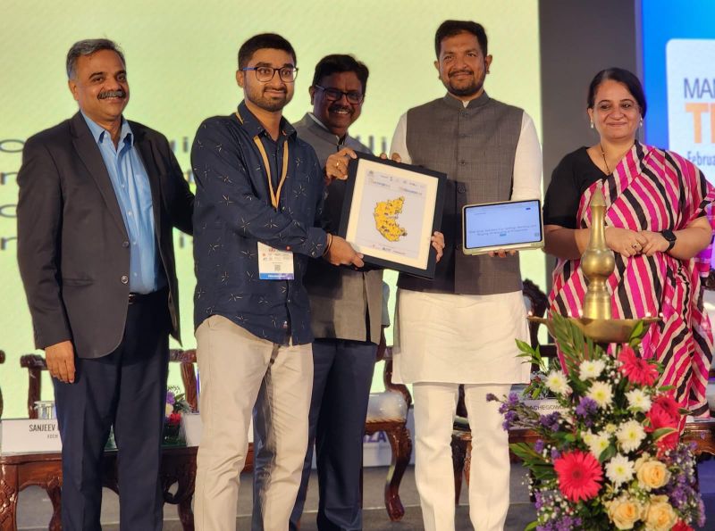 karnatakadem's tweet image. Flashmates launches a revolutionary property management platform at #MangaluruTechnovanza3.0! Founder Amrit Shenava unveils a toolset to empower landlords globally.  #SiliconBeachOfIndia #ProptechInnovation