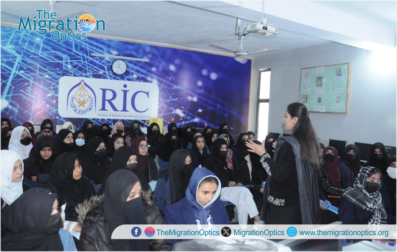 MigrationOptics's tweet photo. A Youth Advocacy Session on "Secure Routes: Promoting Legal Migration, Dismantling Illegal Pathways-Pakistan" was facilitated by SSDO Pakistan at Riphah International College Dina, Jhelum. #migration #safemigration #regularmigration #youth #student
@UNmigration @ukinpakistan https://t.co/w3lbEuLxz5