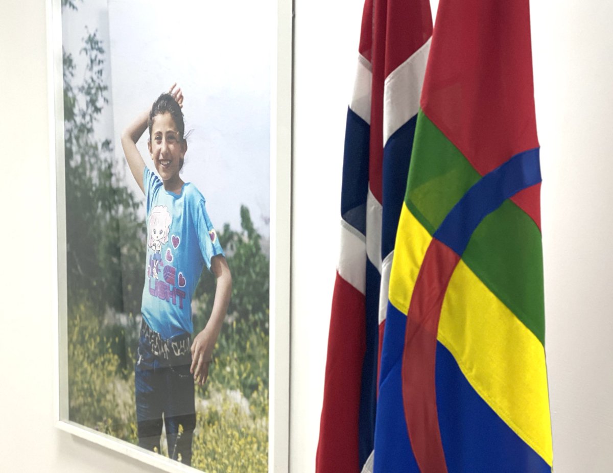 Today is the national day of the Sámi people. We celebrate Norway’s Sámi heritage and we are committed to protect indigenous rights in Norway and everywhere. Lihkku beivviin! Vuorbbe biejvijn! Læhkoeh biejjine!