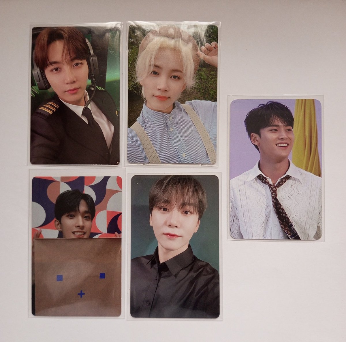 xeicartue's tweet photo. ⚘ wts lfb ph | #xeiisells

svt jeonghan piloto pc set !
    - ₱1000  
    - strictly sold as set 
    ︎︎- payo / 3 days reservation 
    - onhand 

rcbt: https://t.co/jSxqfBgsEj https://t.co/tUGPcCGDUD