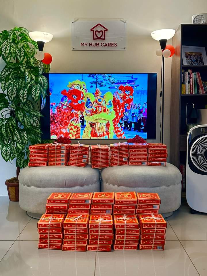 MyHub_Cares's tweet photo. Happy Chinese New Year!
Tikoy para sa DUYAN Kids ng #DuyanProgram ng #ProjectRedRibbom at ART-enrolled clients ng #MyHubCares https://t.co/Nh2nhxkKNO