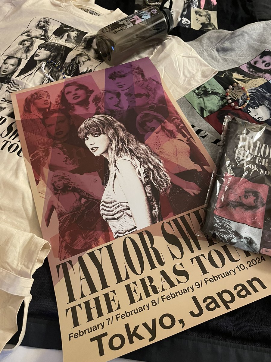 taylorlove220's tweet photo. Lithographも買った https://t.co/9qSSOyZNlj