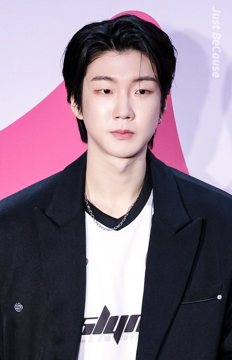 JustBecause_95's tweet image. 240204 서울패션위크 포토월
짱짱🌟탑모델이승훈 왔어요

#WINNER #위너 
#SEUNGHOON #HOONY 
#이승훈 #승훈 #leeseunghoon