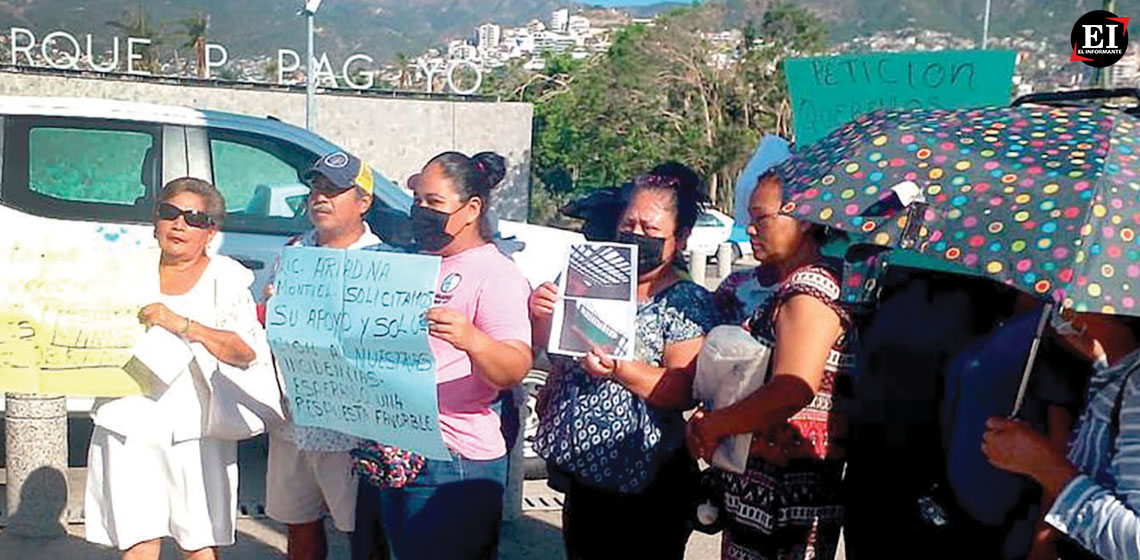 ElInformanteMX's tweet photo. #Damnificados #protestan en el #AstaBandera, en #Acapulco; exigen #apoyos | https://t.co/z0UjW7rdSU
@GobiernoMX @Gob_Guerrero https://t.co/WtedFTUsGj