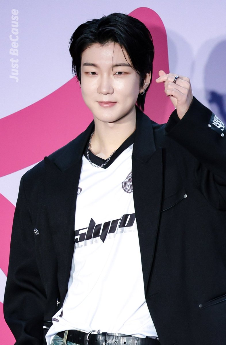 JustBecause_95's tweet image. 240204 서울패션위크 포토월
이 머리스타일이 잘 어울려요❤️‍🔥

#WINNER #위너 
#SEUNGHOON #HOONY 
#이승훈 #승훈 #leeseunghoon