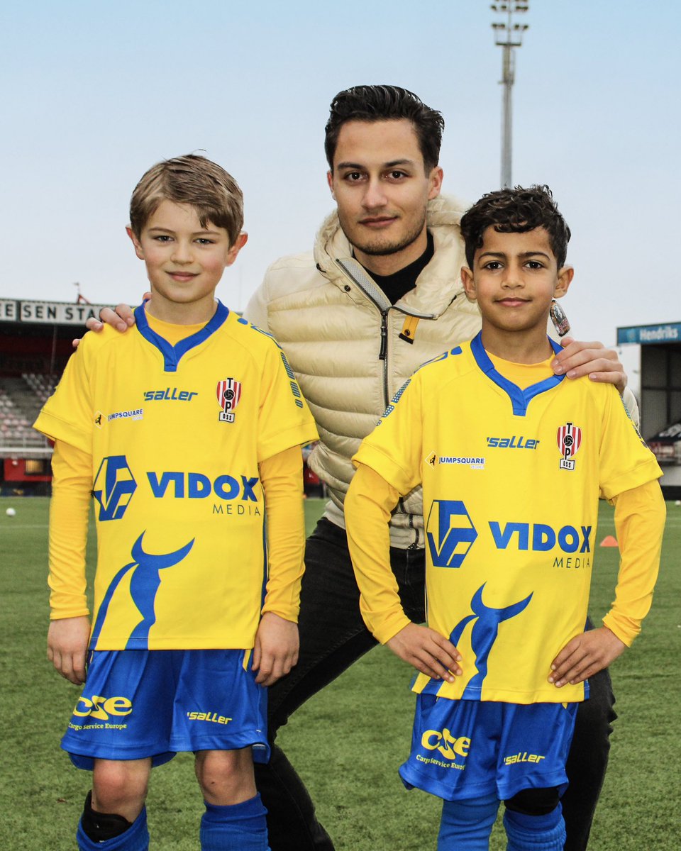TOP Oss tweet media
