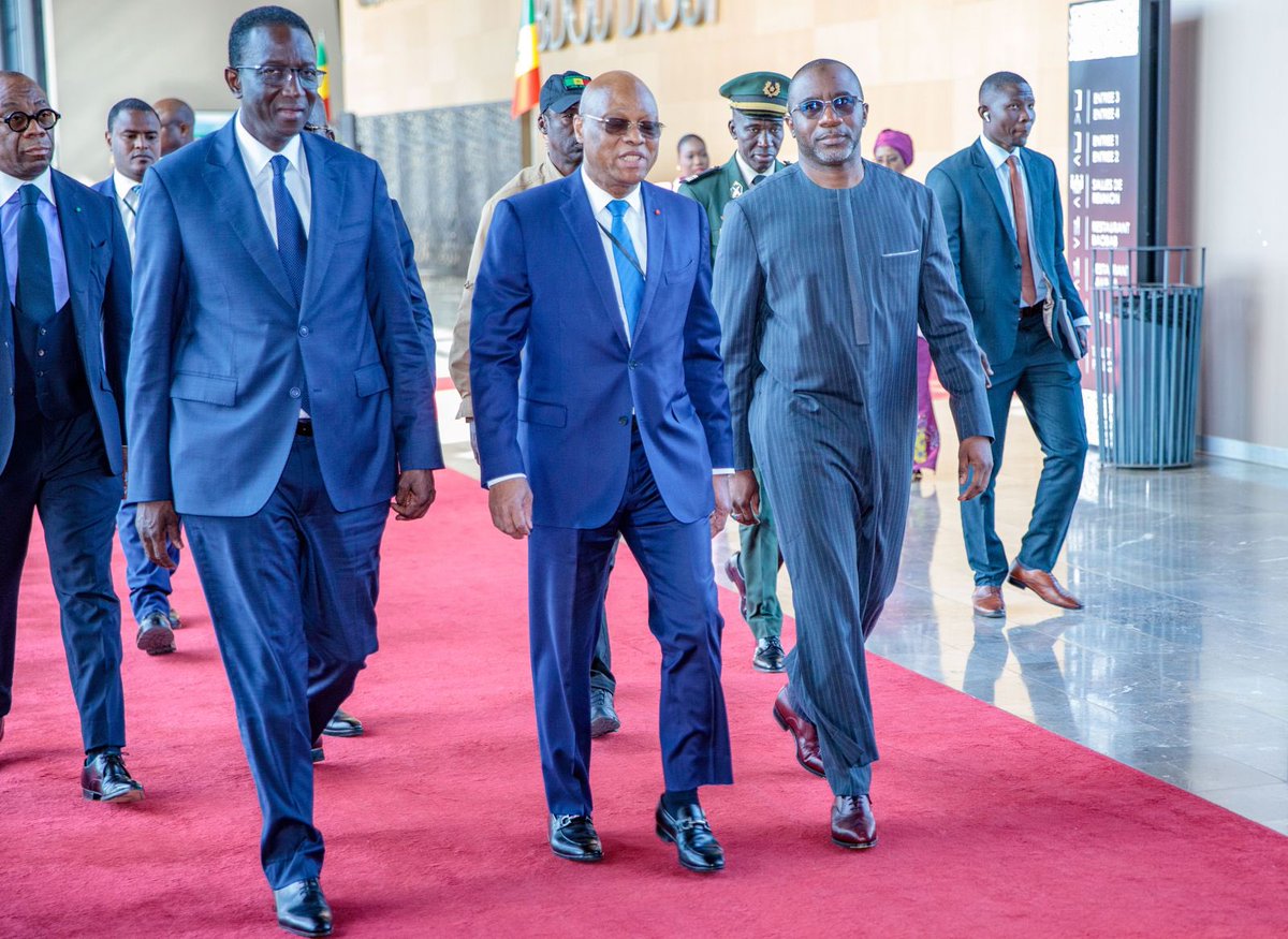 __DDKA's tweet photo. J’ai assisté ce matin au Centre international de conférences Abdou Diouf #CICAD en compagnie du Premier Ministre @amadou_ba_, à l’ouverture de la #conférence internationale organisée par la @BCEAO_Officiel sur le rôle des Banques Centrales face aux défis du changement climatique.

Je remercie la #BCEAO de m’avoir choisi comme Président de l’important panel qui a regroupé d’éminentes personnalités pour parler du dérèglement climatique qui est aujourd’hui l’un des défis contemporains les plus importants à la croissance et à la résilience de nos économies. 

#DDKA 
#Kebetu