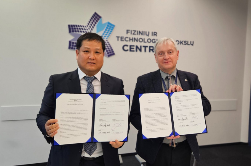 invest_LT's tweet photo. 🌏 FTMC seals partnership with #KITECH!
Following KITECH's interest in Baltic renewable energy & laser #tech, a MoU was signed with FTMC after a visit to #Lithuania.
This partnership is set to bring fresh perspectives and foster mutual growth. 🚀
https://t.co/tuBrfpSBIe https://t.co/mDrobEVMpz