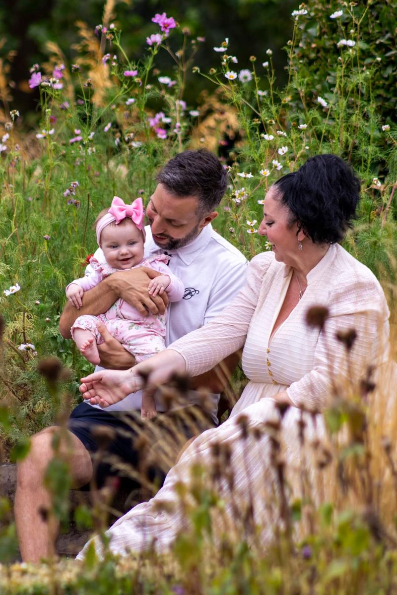 LouiseInniss's tweet photo. Retail is soul sucking and I'd like to start building my portfolio for my career. 

If anyone is interested in some portraits, or you're looking for a wedding photographer, I am based in Cardiff but can drive! https://t.co/NiW7S0i2Ld