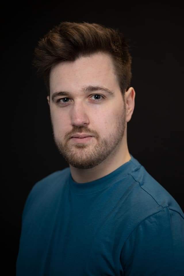 LouiseInniss's tweet photo. Retail is soul sucking and I'd like to start building my portfolio for my career. 

If anyone is interested in some portraits, or you're looking for a wedding photographer, I am based in Cardiff but can drive! https://t.co/NiW7S0i2Ld