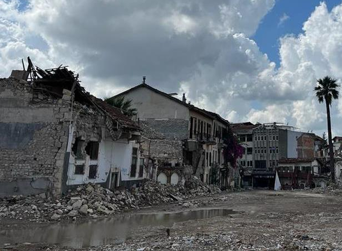 EEFITmission's tweet photo. EEFIT report on the Turkey earthquake sequence of February 2023 now available for free download with Turkish summary
https://t.co/8RVdK4Wn8I
Report covers:
- Seismotectonics 
- Geotechnics
- Structures
- Remote sensing
- Infrastructure
- Relief, recovery and reconstruction https://t.co/M8lJVAIK3m