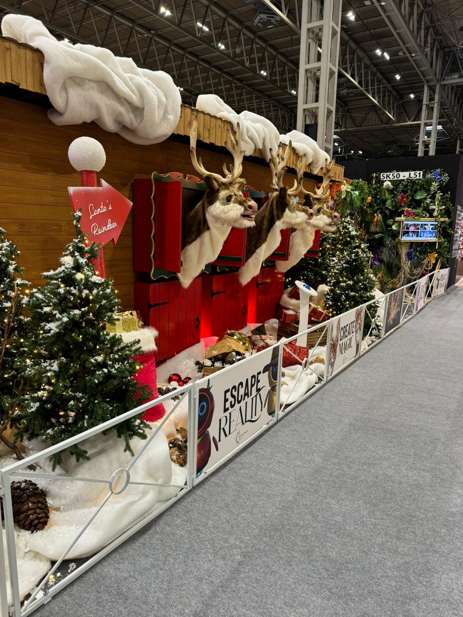 FantastakLtd's tweet image. Another busy day on the road for our Director, Richard. He&apos;s out visiting the Spring Fair in Birmingham today, lots on today regarding sustainability and eco-trends! Let&apos;s see what&apos;s new and on the way for the rest of 2024! @SpringAutFair #SpringFair2024 #Sustainability