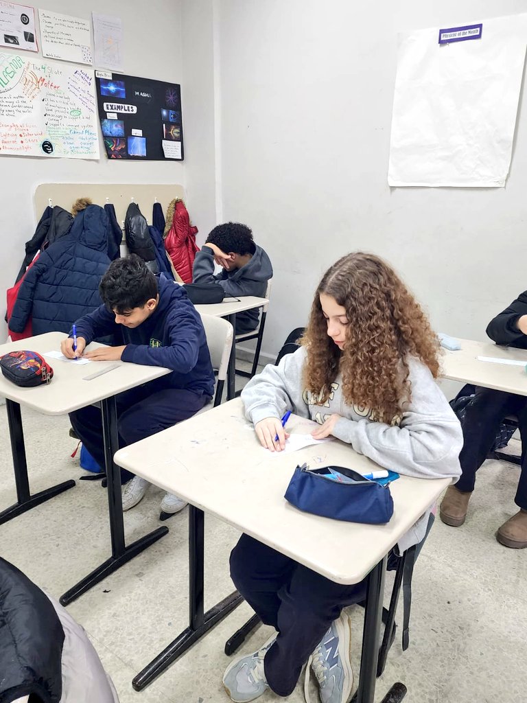 في شهر شباط نتذكر مع طلابنا رجلاً عظيمًا آمن بالشّباب ودور العلم في بناء الوطن والإنسان، وعليه نشجّع طلّابنا وطالباتنا إلى اقتراح أفكارٍ لإحياء ذكرى استشهاده وإبقاء اسمه حاضرًا في أذهان هذا الجيل. <a href="/RHHS_Saida/">RHHS Saida</a>