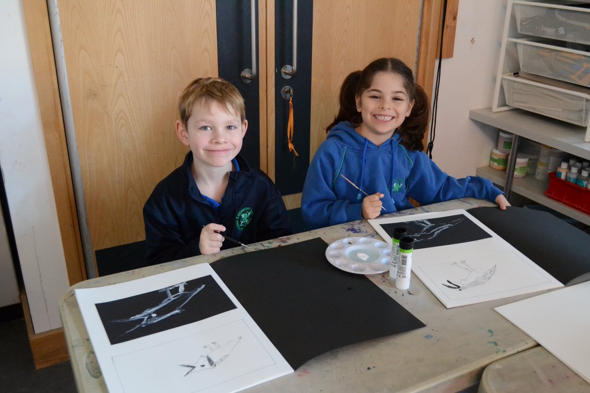 RPPS_Art's tweet photo. How well do you know your subject? #RPPSyear3 have started their new project with a few drawing exercises to capture their subject's personality. #RPPSArt #raven #crow #parakeet #RavenscourtPark #AlexanderCalder #thinkingthroughmaking #line #shape #AccessAllArts https://t.co/e0aPIEGw6I