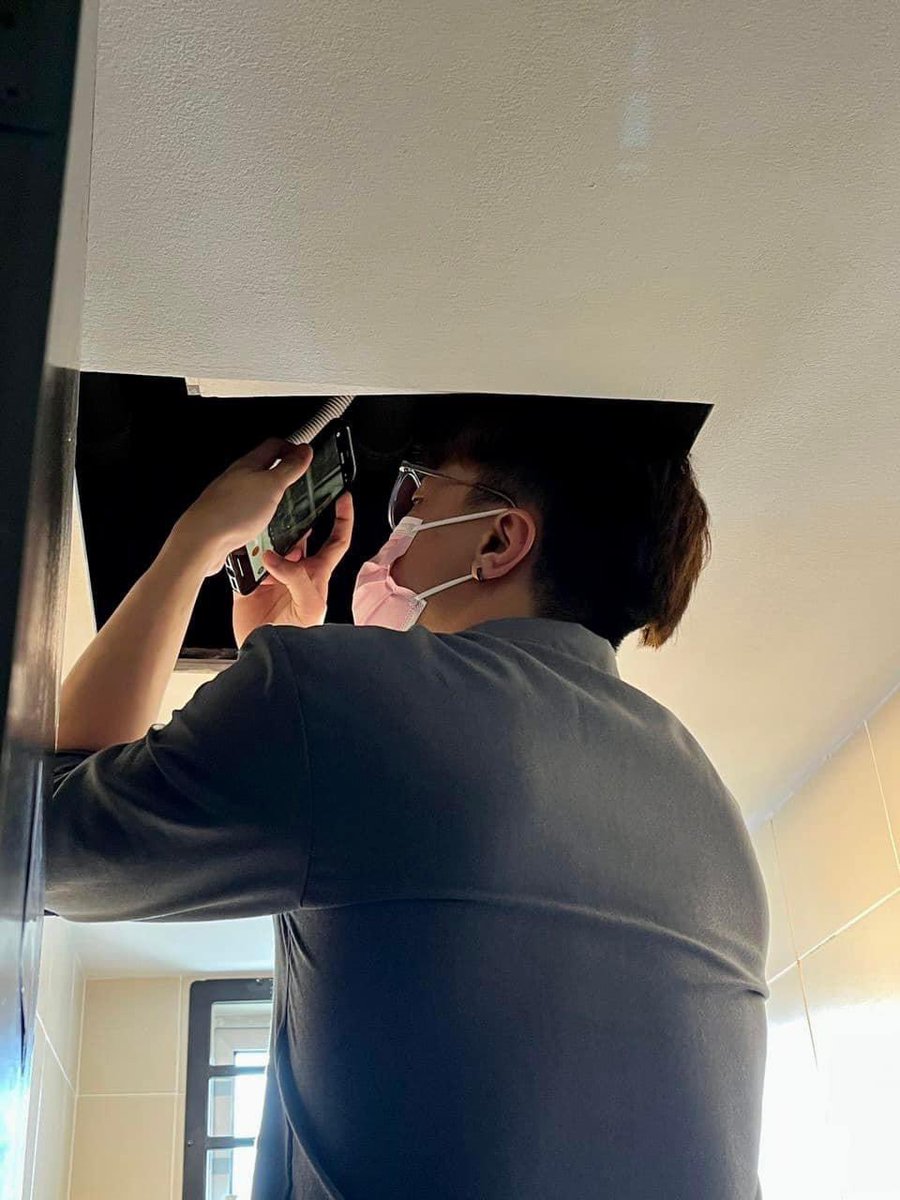 IPMEnquiry's tweet photo. 🕵️‍♂️🕵️‍♀️ Toilet inspection for office buildings. 🚾🚽💧💧

#IPMProfessionalServices #ToiletInspection #WaterPondingTest #WaterSeepageTest #FloodTest #CheckDefect #ToiletDefect #WaterLeakingIssue #EngineeringInspection #EngineeringConsultant #DefectInspection #LeakingProblem https://t.co/1ZJY7Bh95h