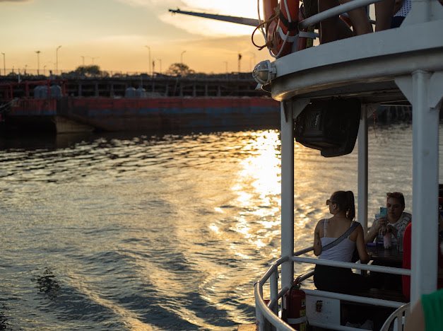 Senatur_Py's tweet photo. Postales de lo que fue el paseo gratuito del Barco Cuñatai 🤩✨⛴️

¡Quedate atento a la siguiente aventura por el Río Paraguay! 🇵🇾 

#GobiernoDelParaguay #HayTodo #VeranoParaguay2024 https://t.co/Ngn0Bz0g8W