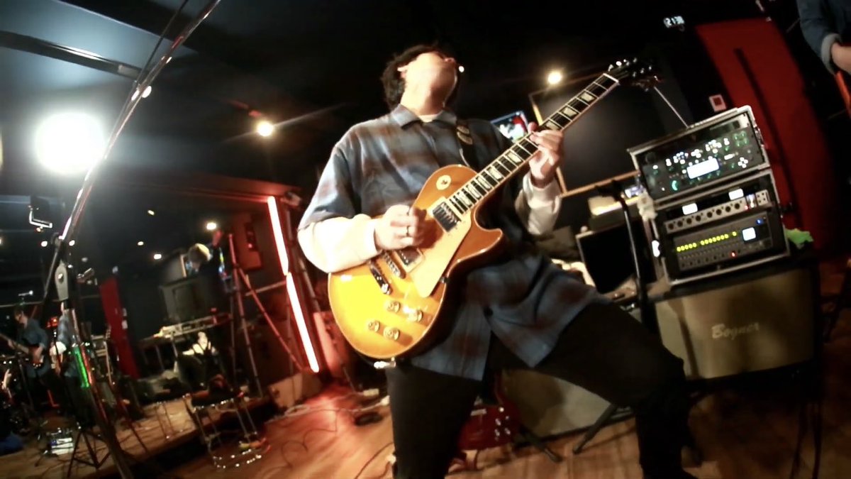 p_lacebo_0's tweet photo. ジャムファズ配信ライブ最高すぎたよ………音も映像も無料とは思えないクオリティで実際のライブくらいテンション上がった!😭🔥🔥絶対またやって欲しいー!!!!
#DEVILSDINER https://t.co/HPCj6qD1Cl