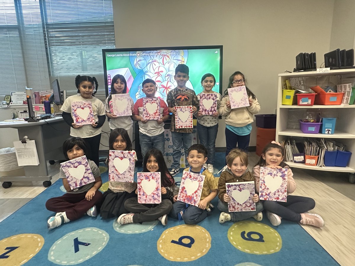 McGheeWolves's tweet photo. Our students making arts &amp; crafts 👩‍🎨🖼️🖌️during our afterschool Masterminds program! #wearechannelview https://t.co/gKEyv9chuQ