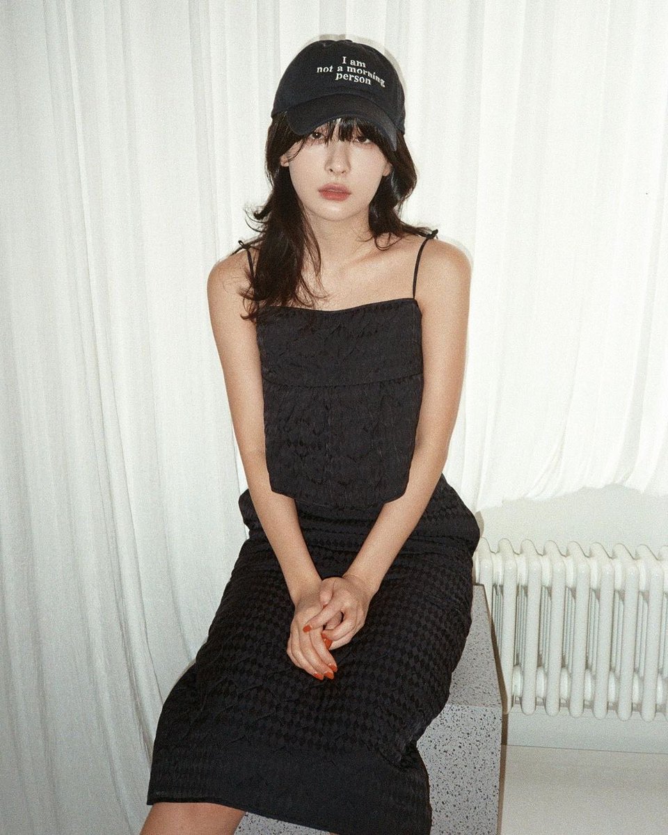KSEULGILOOKS's tweet photo. #슬기 #SEULGI https://t.co/7H3nBRUuSC