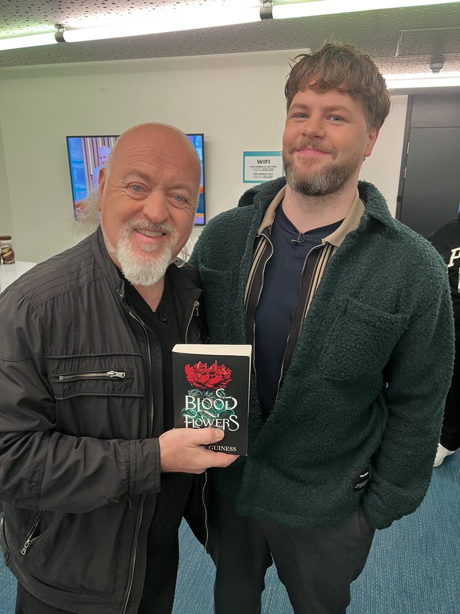 JayMcGuiness's tweet photo. Lovely Sunday!

Been a big fan &amp; follower of @BillBailey for years &amp; he’s every bit as open &amp; funny as you’d hope, was kind enough to grab a picture with Blood Flowers, &amp; was just a pleasure to spend time with!

His UK tour runs Feb 9 - March 11 
(might see some of you there!) https://t.co/IAx8sdqRBC