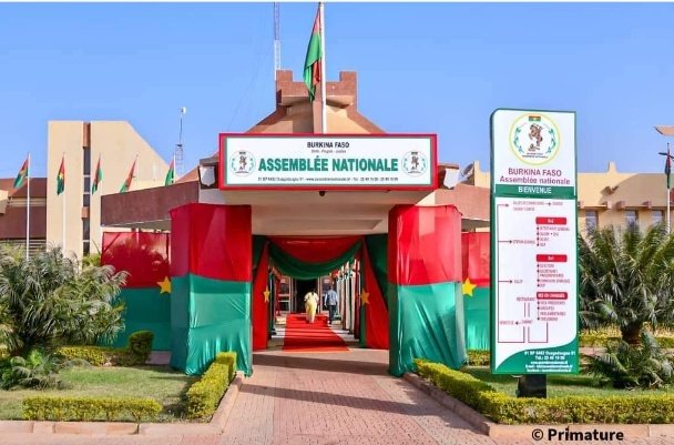 JusteMien's tweet photo. #BurkinaFaso
#Assemblee_nationale
Audit de l’#Assemblée_nationale : 190 marchés de plus de 9 milliards jugés irréguliers par l’#ASCE_LC #Iwili 👇👇👇 https://t.co/Boo6a8CgMw https://t.co/gwiBZjx8U1