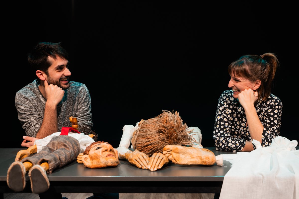 elcanalsalt's tweet photo. 🎭Sònia Gardés i Alejandro Santaflorentina van estar-se en residència amb nosaltres per treballar 'Conferència Manipulada', una proposta escènica sobre la percepció de titelles en les dramatúrgies contemporànies🔍

Molts encerts a la companyia🙌

📸Ariadna Ribas (@EUERAM ) https://t.co/nv9hRrWbXe