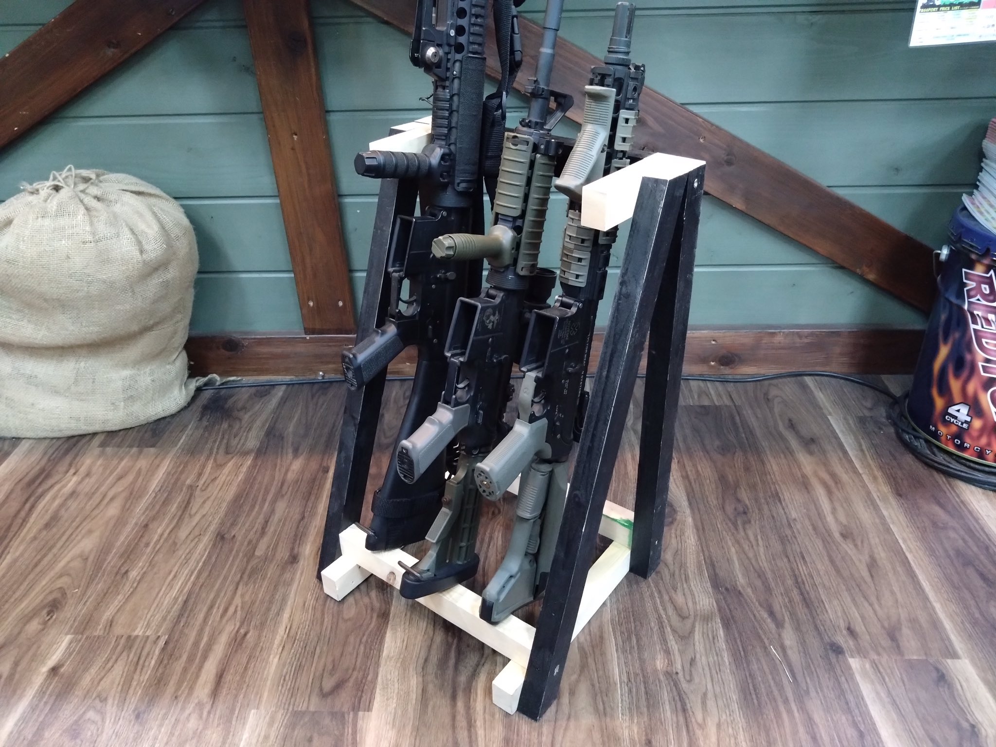 お待たせいたしました GUNラック予約開始いたします westsidearmyのブログ