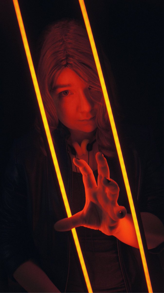 kangarrru_'s tweet image. DIRECTOR/LEADER
#jessefaden #controlgame