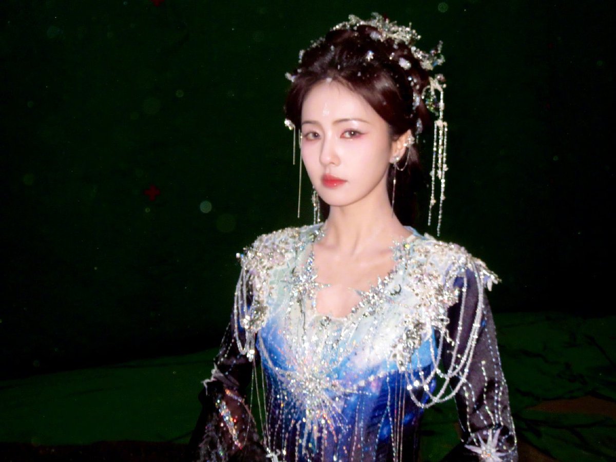 ตัวแทนแห่งดวงจันทร์ จะลงทัณฑ์เจ้าเอง~
เทพธิดาแห่งดาราจันทรามารายงานตัวเองแล้วจ้า 
#MoonlightMystique #BaiLu #ไป๋ลู่